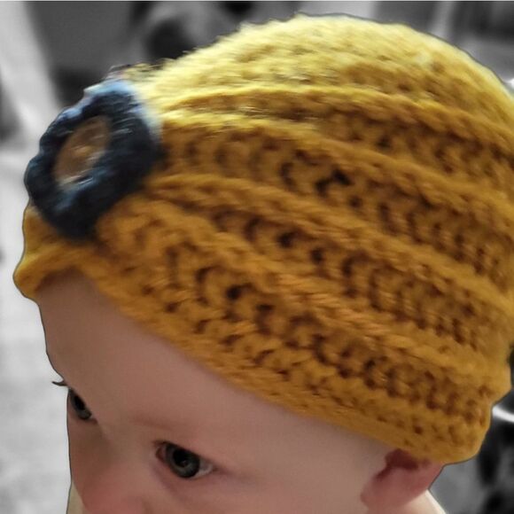 Hand Knitted Turban Style Baby Winter Cap - Picture 2 of 6